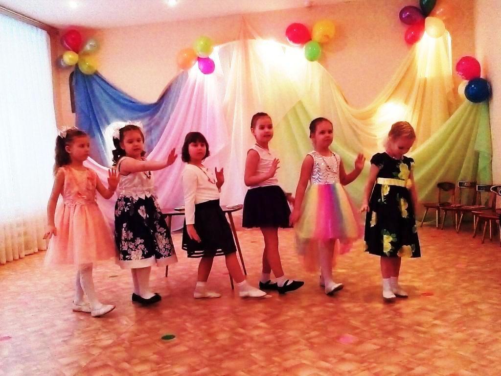 Международный женский день 8 Марта